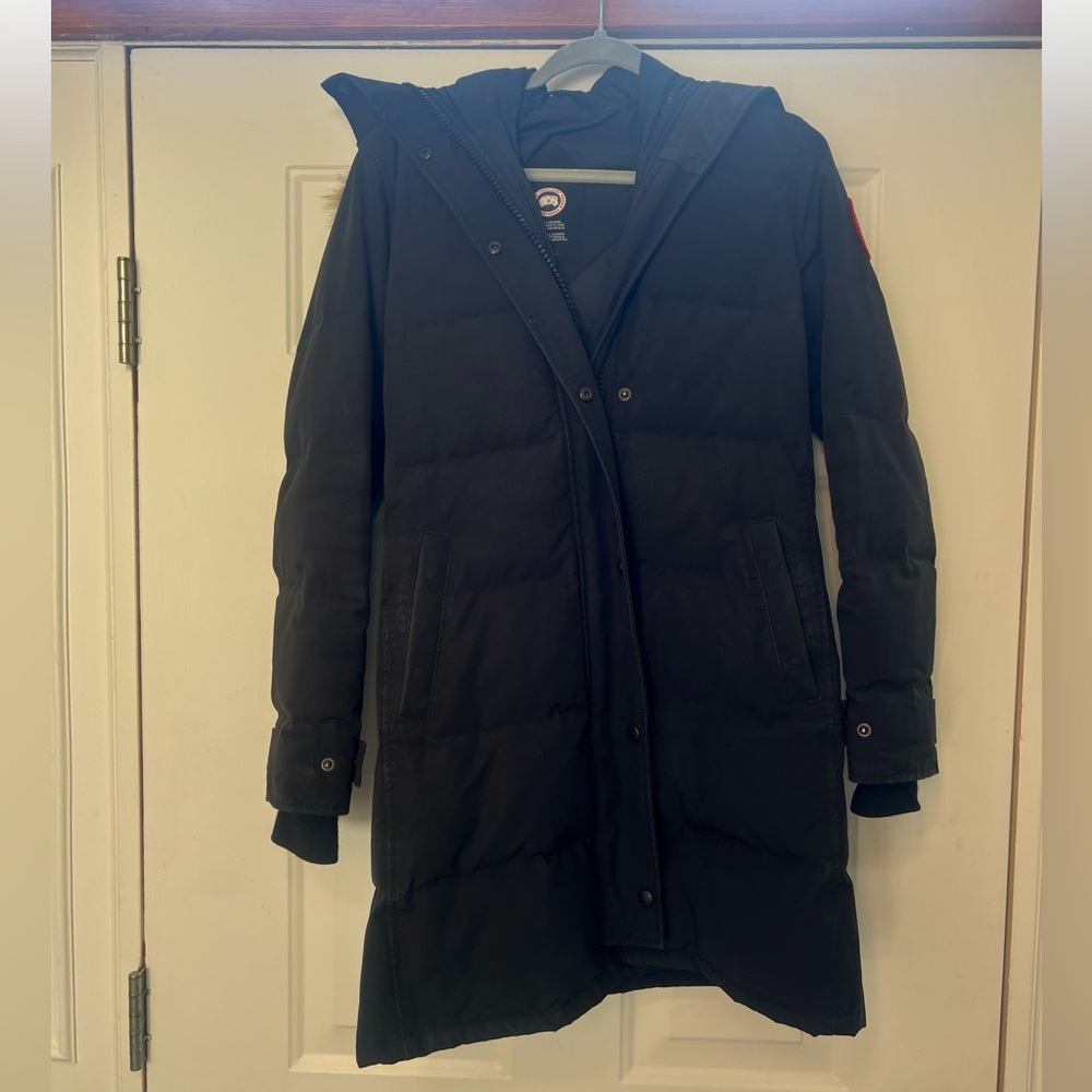 Canada goose parka women’s size small
